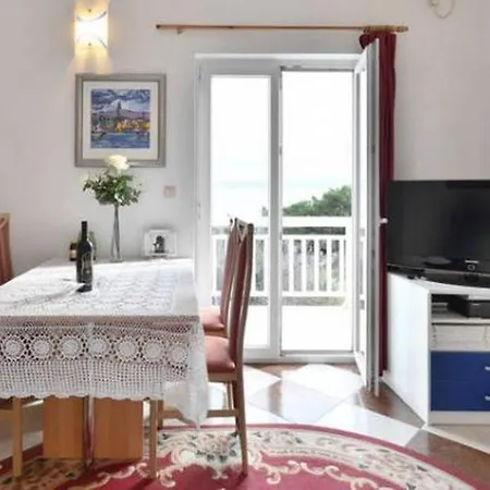 In With Sea View, Balcony, Air Conditioning, Wifi 5063-2 Apartman *